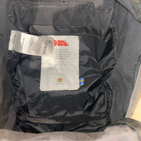 Fjallraven Kanken Mini Backpack in Black - Picture 5 of 6